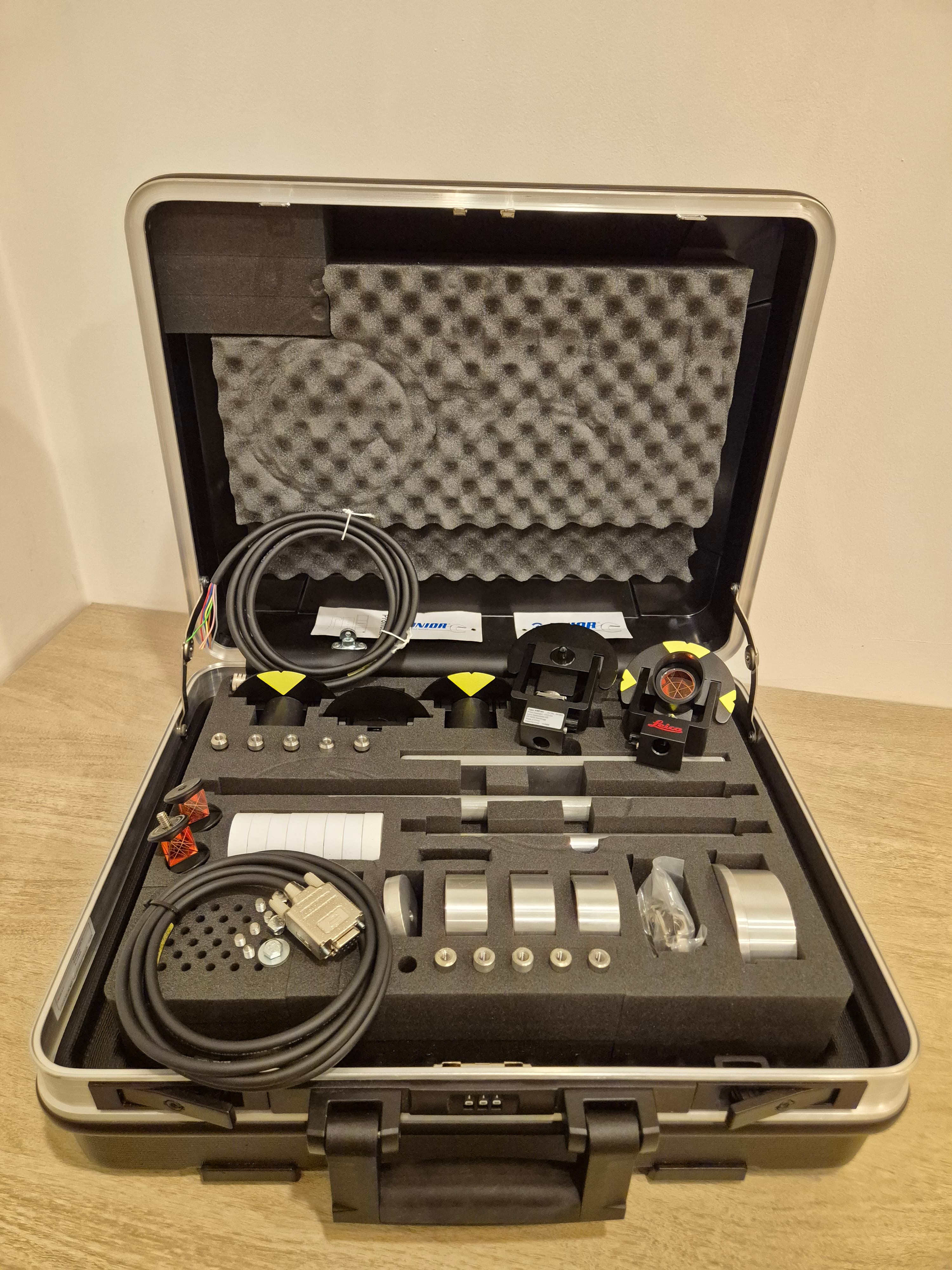 Leica Geosystems sett za kalibraciju 2xGRZ101 - 5xGMP101 - slika 1
